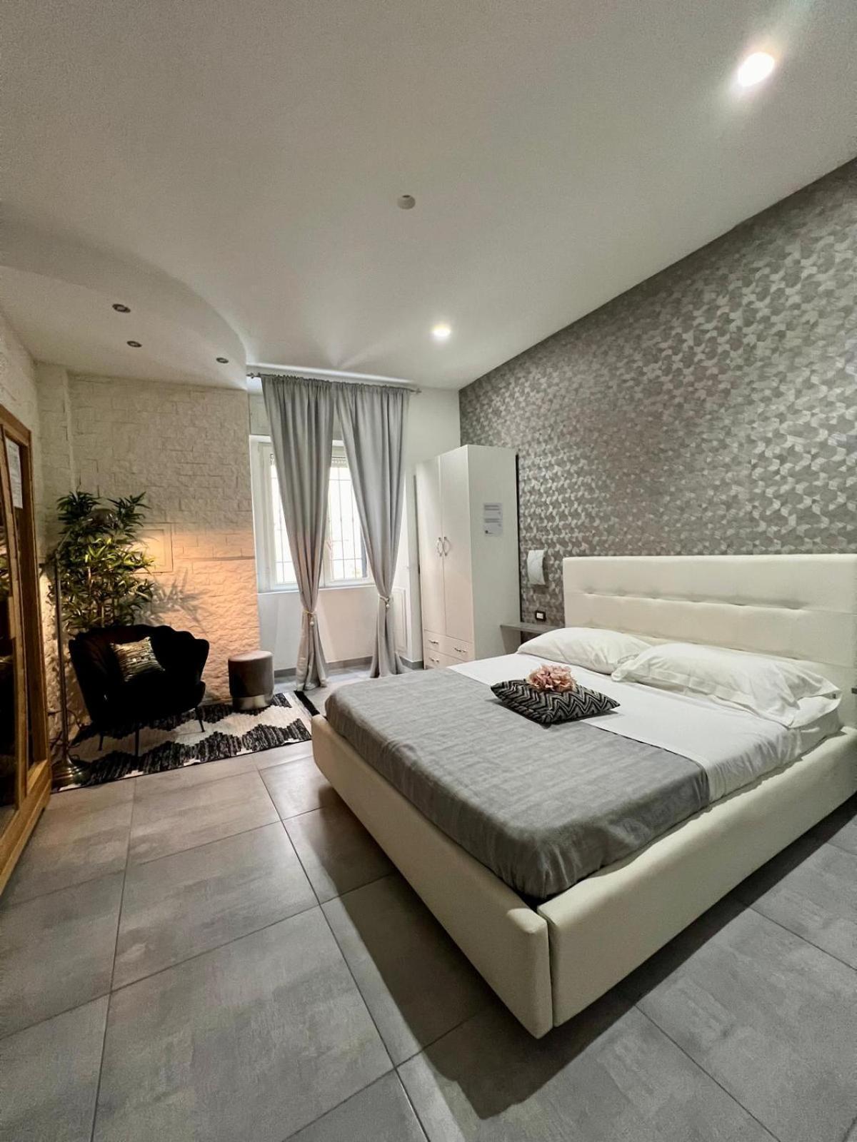 Brighter'S Room เนเปิลส์ ภายนอก รูปภาพ